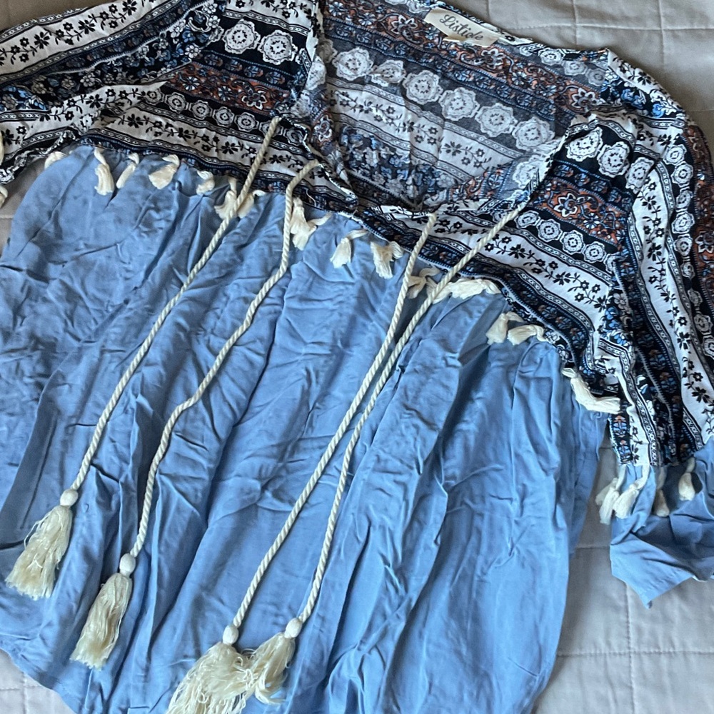 Listicle Blue and White Patterned Top